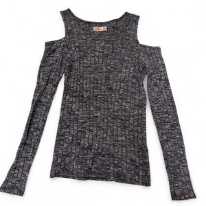 hollister grey cold shoulder top